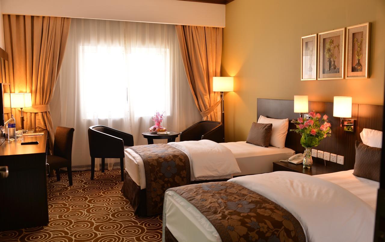Rush Inn Hotel Dubai Eksteriør billede